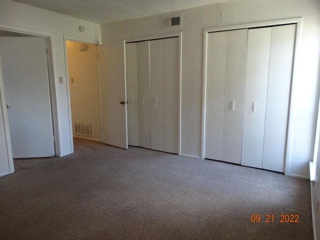 Building Photo - 7132 Larksong St