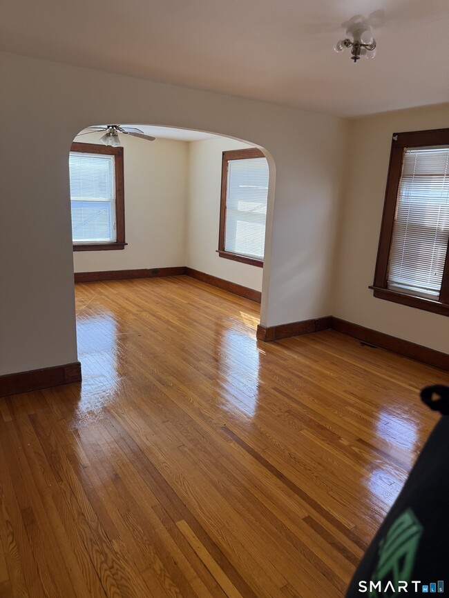 Building Photo - 7 Gardners Ln