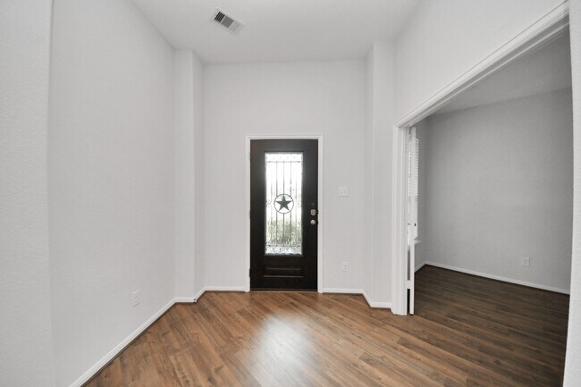 Building Photo - 2326 Kelson Cove Dr