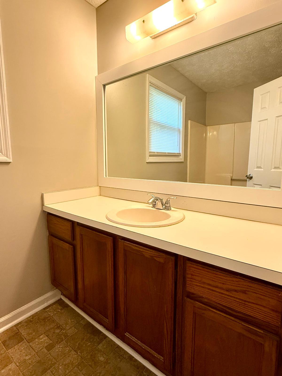 Building Photo - 799 Joseph Club Dr SW