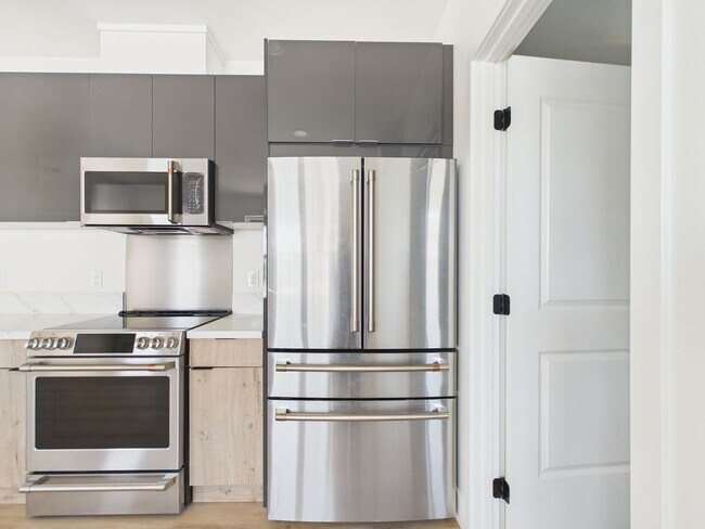 Building Photo - Brand-New Detached 2BR 2 bath Home in Vista | Modern Finishes & A/C in Every Room