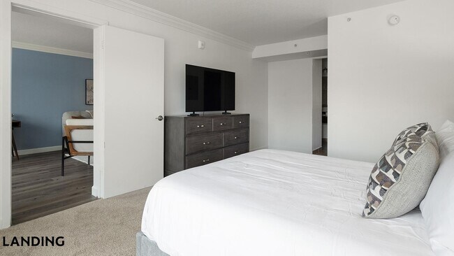 Building Photo - 2851 Maingate Village Cir