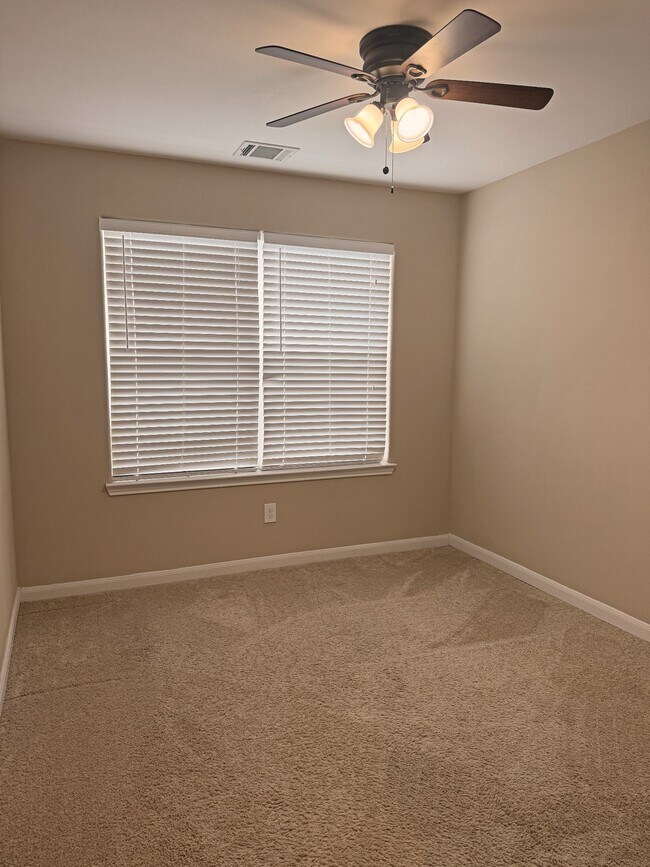 Building Photo - 17145 Wilthorne Gardens Ct