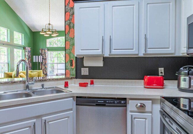 Building Photo - 8447 Crystal Cove Loop