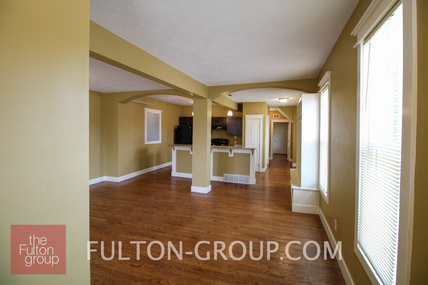 Building Photo - 1056 Fulton St W
