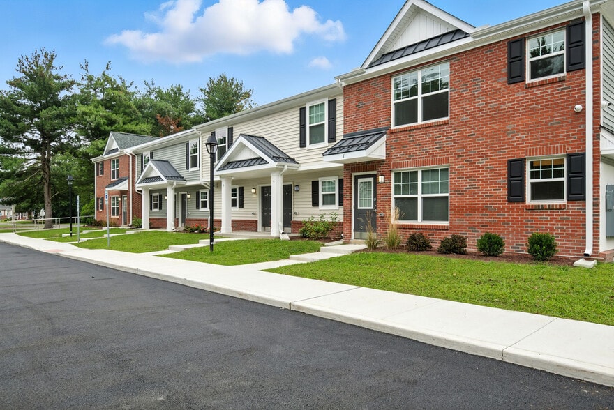 Primary Photo - Diamond Court I & II