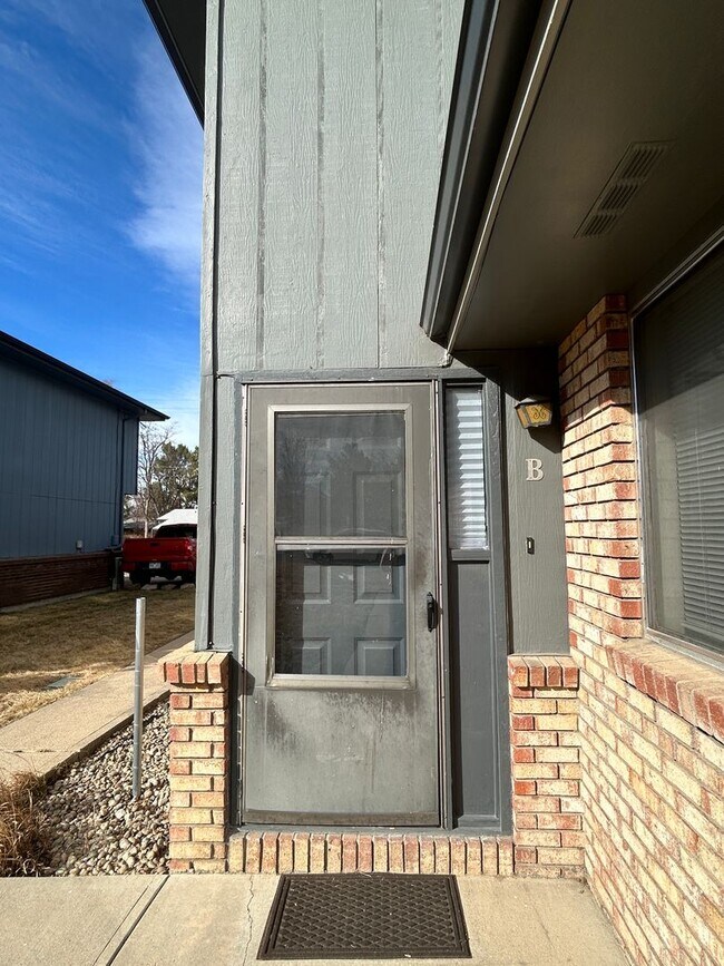 Building Photo - Two Bedroom Condo With One Car Garage Available For Rent In Longmont