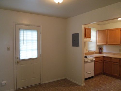 Building Photo - 1127 Chisholm Cir