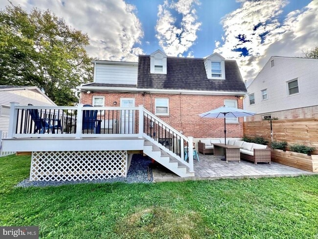 Building Photo - 503 Dorchester Ave