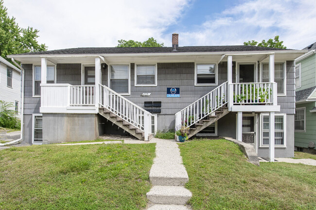 Primary Photo - 405 S. Seventh-405-1
