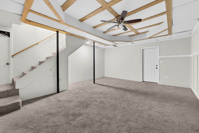 Building Photo - Move-in Special!! 3 Bedroom and 2 Bathroom with Finished Basement near Fort Campbell