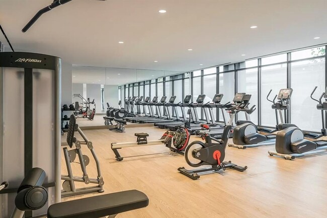 Building Photo - 350 Clarkson Ave