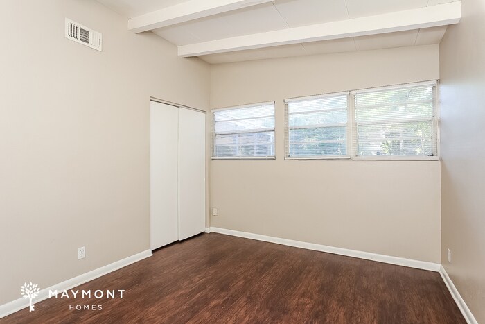 Building Photo - 6311 Sprinkle Dr N