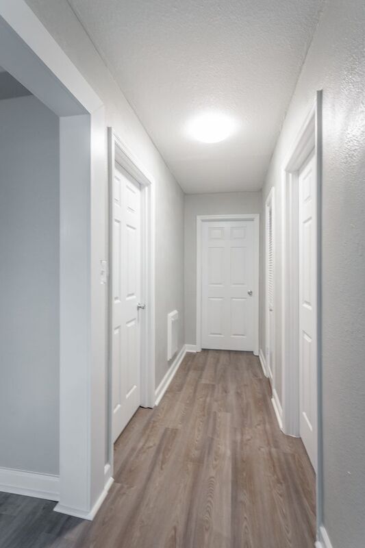 Building Photo - 1006 Glenwood Dr