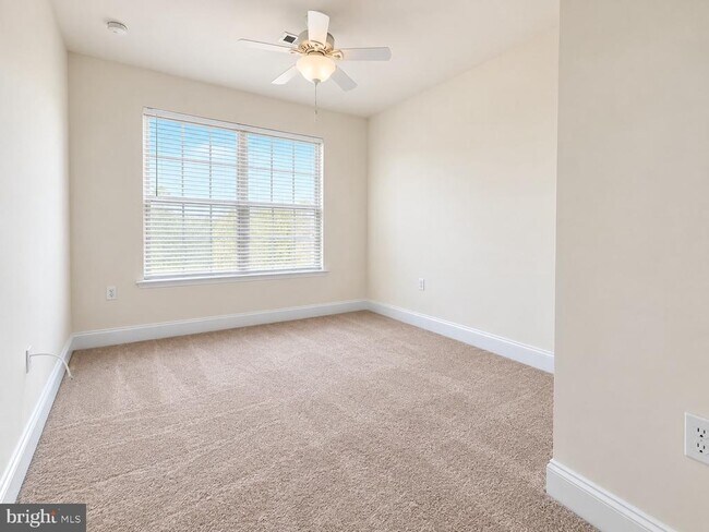 Building Photo - 115 Bay Hill Ln