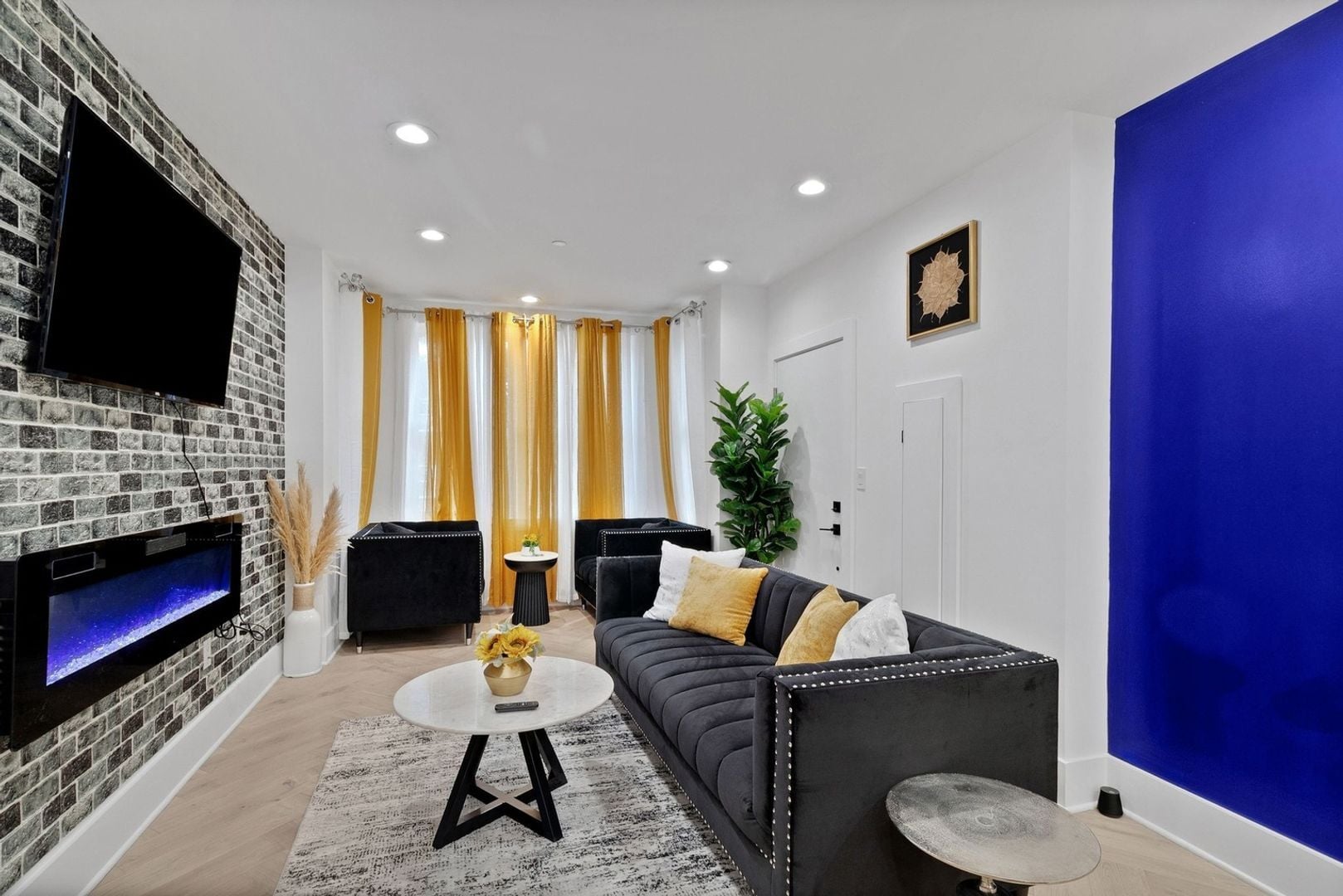 Building Photo - 1417 Montello Ave NE