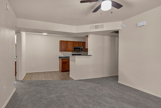 Building Photo - Move-In Ready 2-Bed Condo in The Arbors