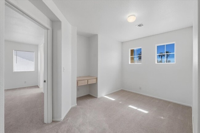 Building Photo - 920 Stable Glen Dr