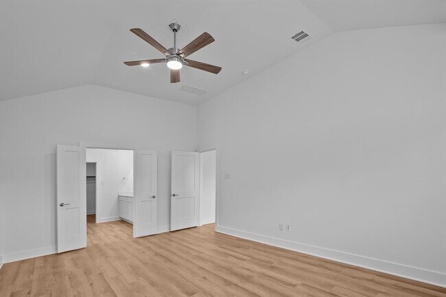 Building Photo - 31915 Splendor Dr