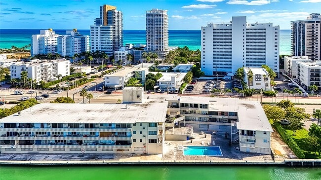 Building Photo - 6484 Indian Creek Dr