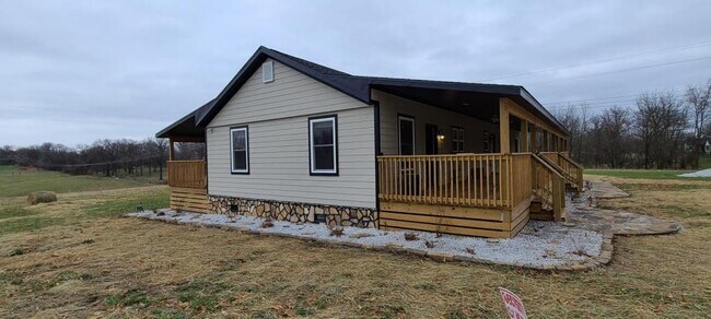 Building Photo - 8780 E Brown Rd