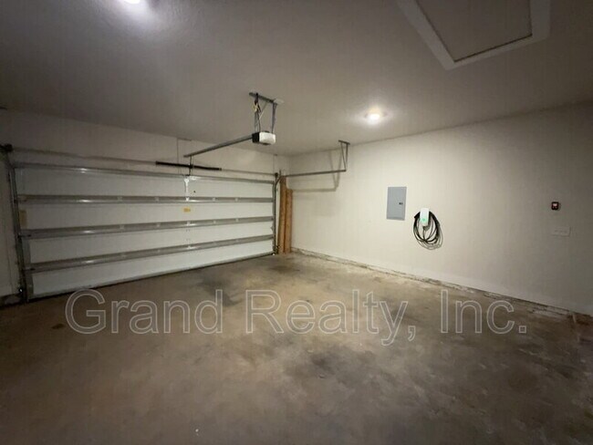 Building Photo - 10035 Tuscan Ct