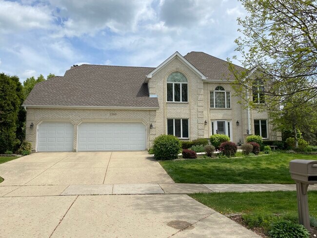 Primary Photo - 1360 Hunter Cir