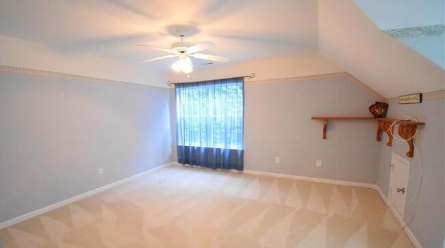 Building Photo - 1913 Thorn Crest Dr