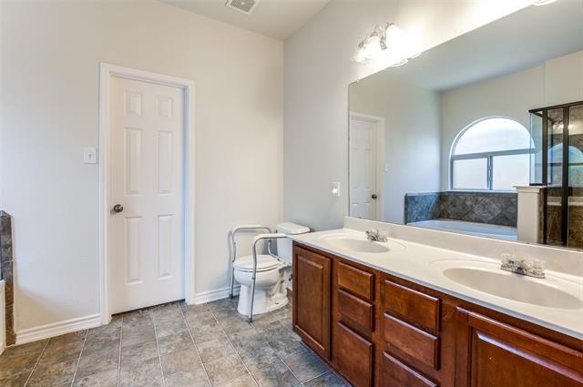 Building Photo - 2709 Waterdance Dr
