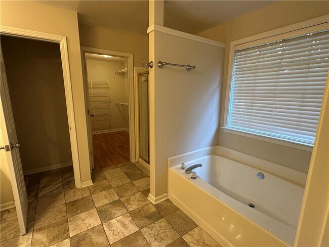 Building Photo - 7235 Treyburn Dr