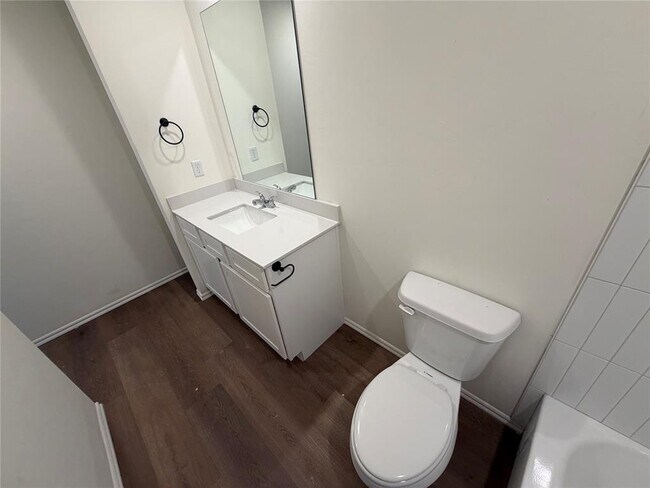 Building Photo - 303 Aaran Way