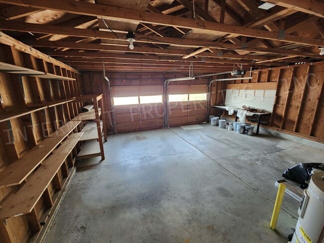 Building Photo - 3 bd 2ba Ranch Style Home with Deck, Fence...