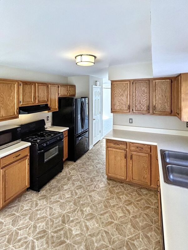 Building Photo - 6005 Almond Creek N Ln