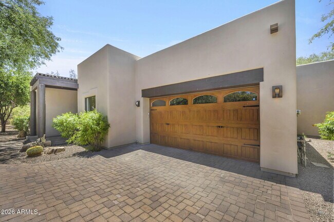 Building Photo - 3105 E Arroyo Hondo Rd