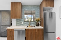 Building Photo - 5300 E Waverly Dr