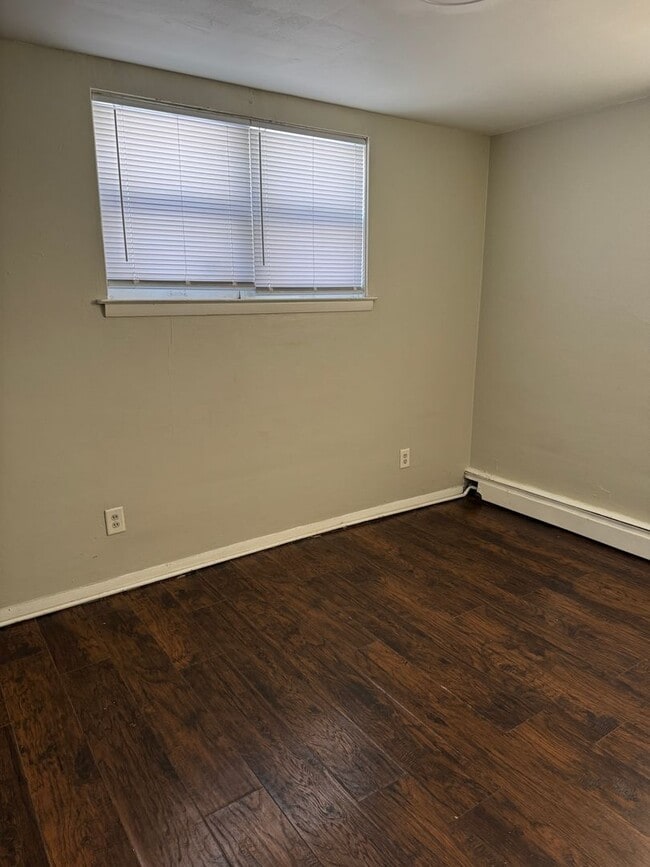 Building Photo - 4906 Baring Ave