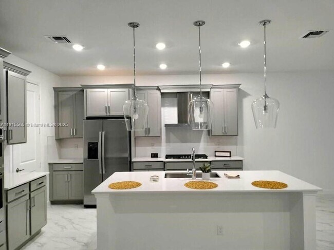 Building Photo - 1079 Haywagon Trl