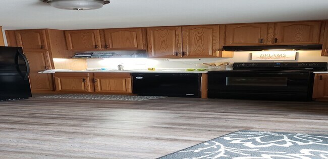 Building Photo - Carter St