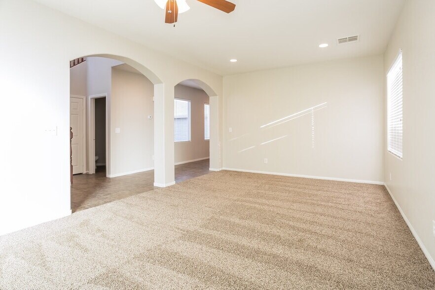 Building Photo - 9150 W Brilliant Prairie Ct