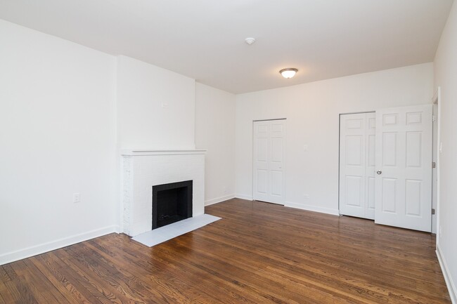 Building Photo - 6573 N Lakewood Ave