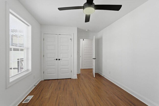 Building Photo - 203 Oceola Ave