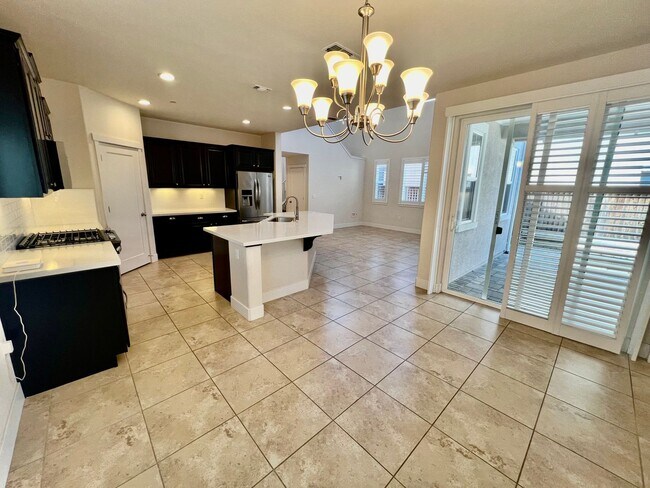 Building Photo - Application Pending! Lovely 4 bedroom 2.5 ...