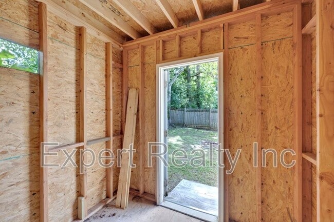 Building Photo - 1201 Magnolia Pl