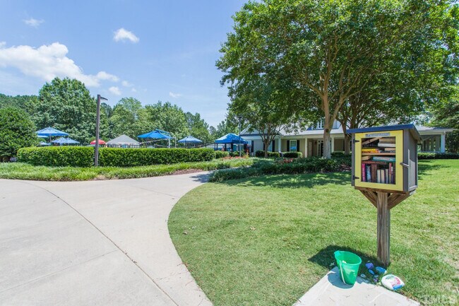Building Photo - 907 Scotts Ridge Trl