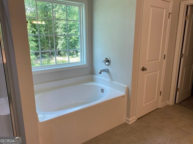 Building Photo - 125 W River Cane Run