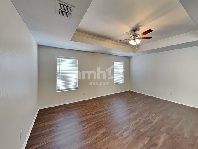 Building Photo - 3527 Canyon Maple