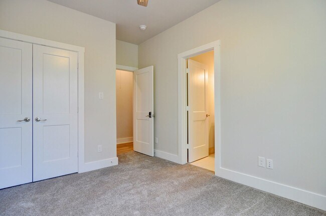 Building Photo - 2628 Forest Park Blvd
