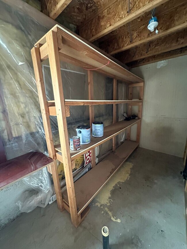 Building Photo - BEAUTIFUL TOWNHOME!!!