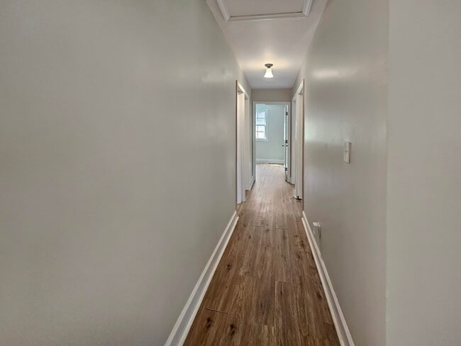 Building Photo - 382 Cologne Dr SE