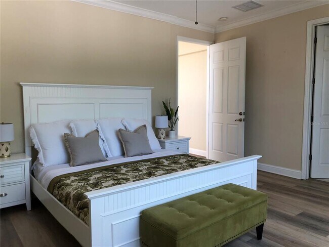 Building Photo - 3405 54th Dr W